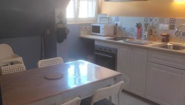 Les gîtes du bonheur - Photo 4, stove, dishwasher, pet friendly, toaster