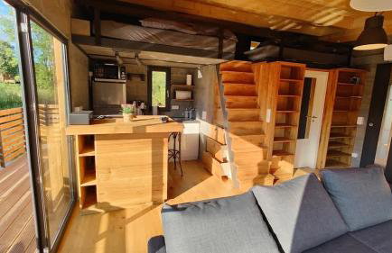 TinyHousebeiDresden mit Faßsauna Über dem Wasser schwebendes winziges Häuschen Nähe Dresden Sächsische Schweiz - Foto 4