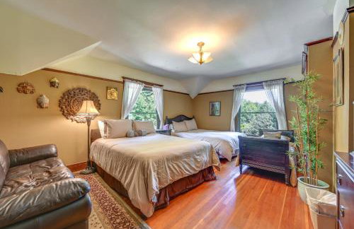 Historic Auburn House on 37 Acres with Private Lake! - Foto 29