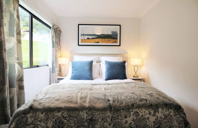 Spacious Lake View Alpine Townhouse Walk TO Town - Foto 3