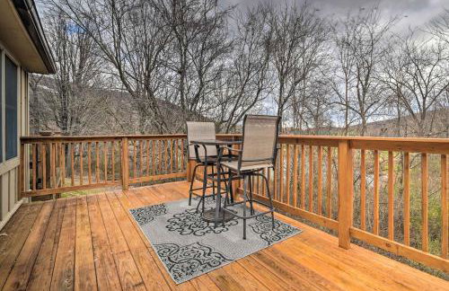 Hike, Bike and Swim Mountain Escape with Deck - Foto 2