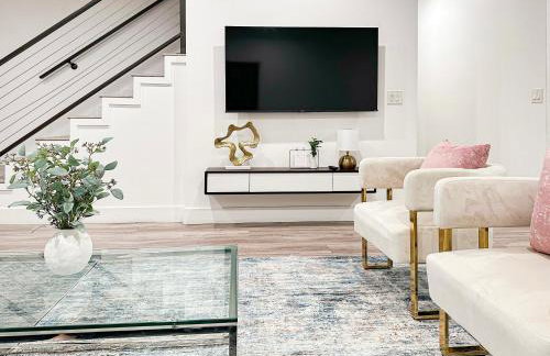 Modern 5-bedroom House FREE parking - Foto 8