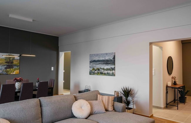 Spacious Seaside Flat at Alimos - Foto 1