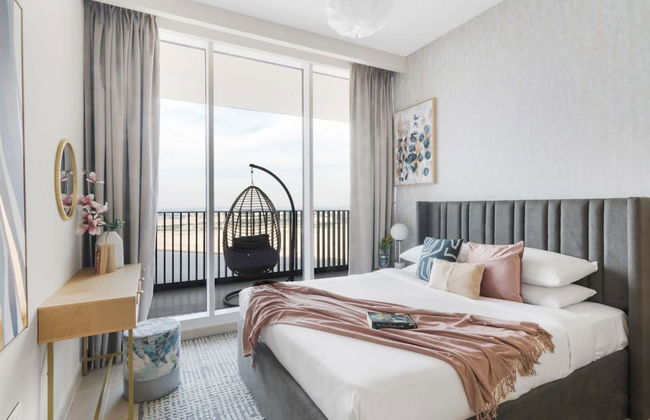 Luxury 2BR at Harbour Gate - Photo 5