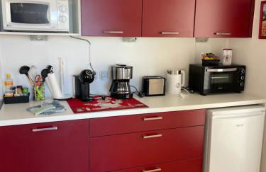 Comfy 2 min to Beach - AC - Photo 27