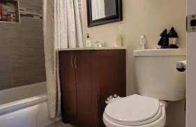 Adorable modern guesthouse with full kitchen - Foto 14