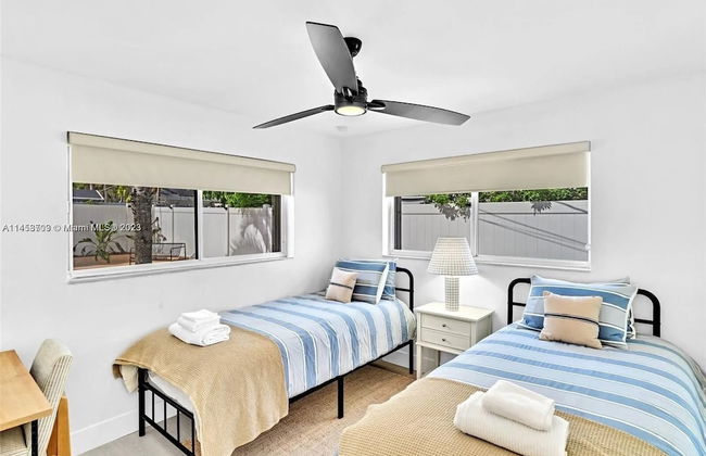 Enjoy a Comfortable Stay at this House - Photo 4