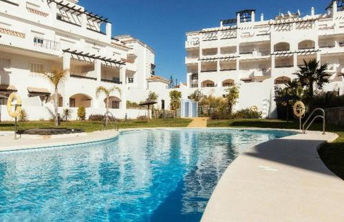 2044-Groundfloor with huge terrace and pools - Foto 27
