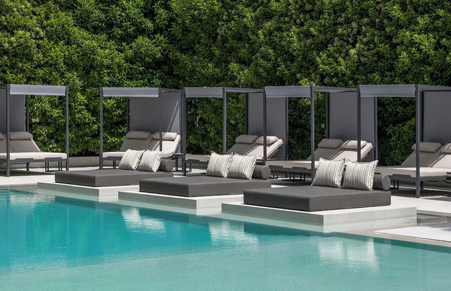 Blazer Suites Hotel - Photo 1