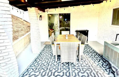 Half ACRE Lux Pool SPA with FIREPIT ARCADE Grill Sleeps 40 - Foto 40