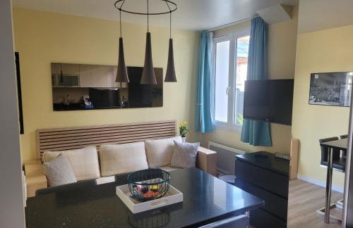 Paris par métro 4 - RER B - calme - patio privé - Foto 1