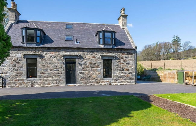Kirkton Family Farmhouse With Hot Tub Alford Aberdeenshire - Photo 18