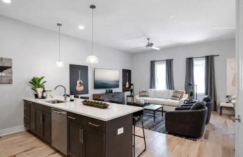 Near Honky Tonks - Rooftop Hot Tub - Skyline Views - Foto 6