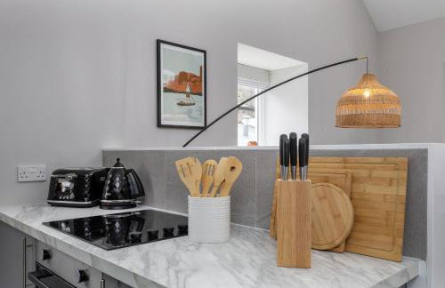 Highland Hideaway Apartment - Photo 17