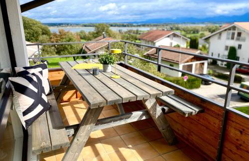Belisima Apartments I Ferienwohnung Rimsting - Krautinsel I Chiemsee I Modern mit Seeblick I 2 Balkone I 2 Schalfzimmer I Waschmaschine I Parkplatz I Nähe Bäcker - Foto 3