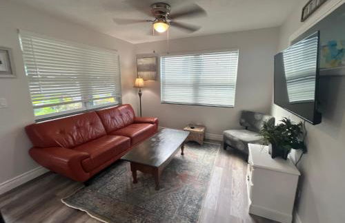 875 Oasis #1 Location! - Foto 13