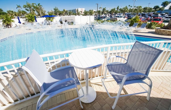 Coral Reef Beach Resort - Foto 10