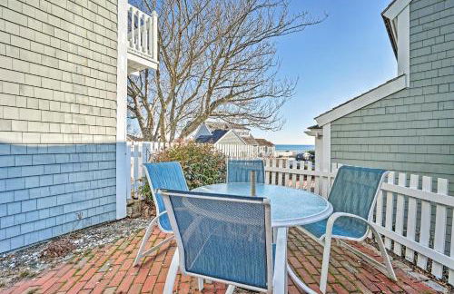 Ocean-View Gem with Private Beach in Mashpee! - Foto 3