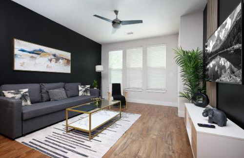 Cozy 1BR-Southtown Near Rvrwalk, Dome & Conv - Photo 1