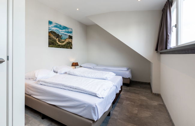 6 bedroom House in Bemelen with swimming pool and garden - Photo 8