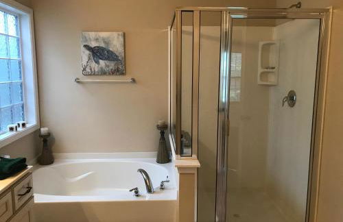 Private Master Suite for Solo Travelers and Pros - Foto 4