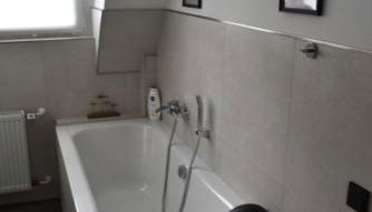 Schöne Wohnung in Oberhausen - Foto 5