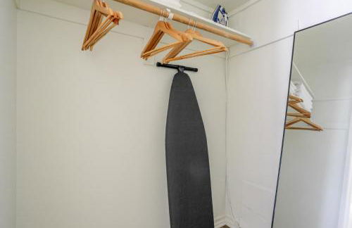 Blueground Pasadena pool nr Pasadena Park LAX-1391 - Photo 12