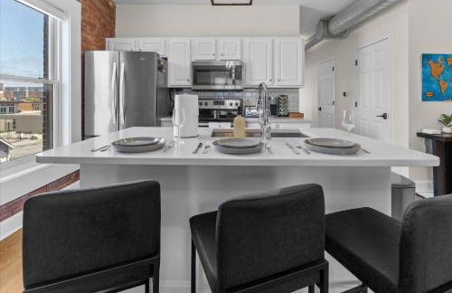 Downtown Indy - Famous Mass Ave with Balcony - Foto 12