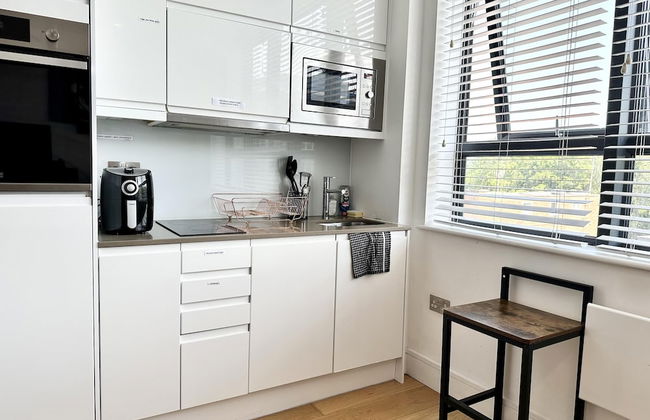 Condo Apartment With Workspace - Foto 12