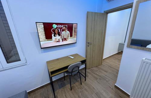 Modern Athens Suite - 160m from Metro - 3min Piraeus Port - 6 Guests - Foto 47