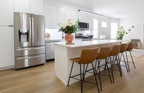 Excellence by Urooms Apartments Near NYC and Newark Airport with Parking - Foto 16