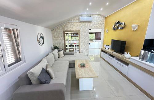 La Familia - Foto 80