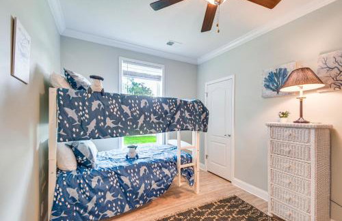 Waterfront Wolf Bay Home with Private Boathouse! - Foto 18