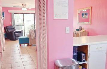 Pink Dream House - 2BR, Pools, Patios, & Walk to Ocean in Panama City Beach - Foto 72