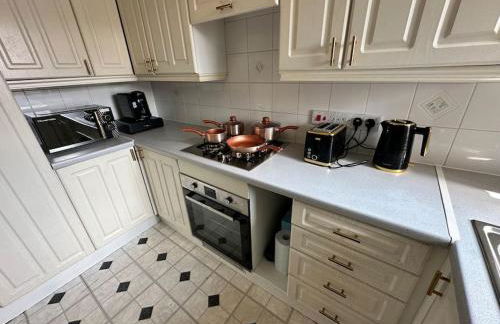 Stylish Waterfront Apartment - Photo 33