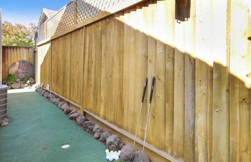 Wine Country Retreat with Hot Tub & Mini Golf - Foto 47