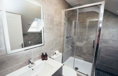 30% off this week only with WiFi and Parking - Photo 5