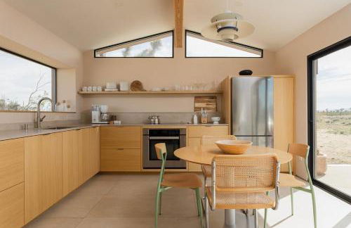 Joshua Tree Modern Cabin- Goat Mountain Rising - Foto 8