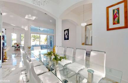 Luxury House with Movie Theater - Foto 18