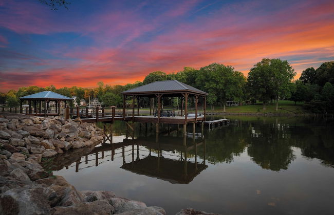 Blue Heron by Avantstay Lakefront, Dock, Pool, Theater Sleeps 22 - Foto 79
