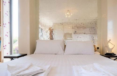 Stunning 5-bed 3-bath house close to the sea! - Foto 12