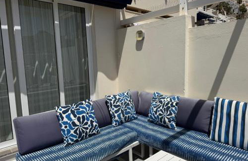 MOGAN PEARL - SEA VIEW - DOUBLE TERRACE - HEATED POOL -BEACH - 1gb WIFI - Calm and green Complex - AIR CONDITIONING - Foto 8