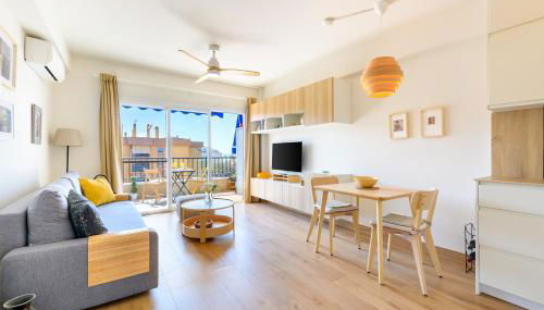 WintowinRentals Charming Apartment with Sunny Terrace near the Sea - Photo 2