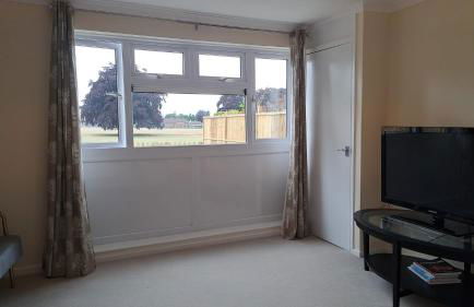 SALE 3 bed House CALNE SLEEPS 6 pet-friendly - Foto 4