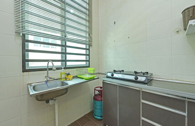 OYO Home 90582 Dz Homestay Bukit Ubi - Foto 9