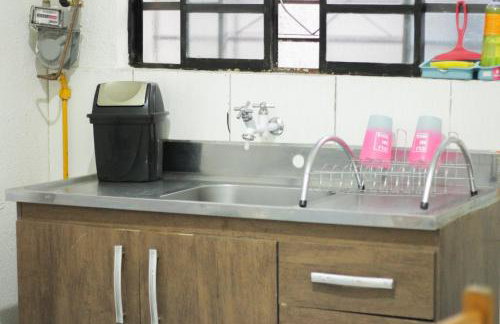 Apartamento Inteiro Central 2 Quartos e Kitnet Inteira 01 quarto - Foto 17