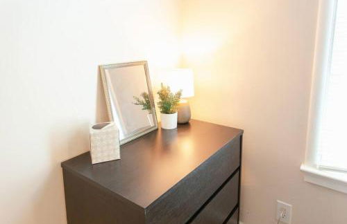 Classic & Cozy Apartments - Parking & Close to DW - Foto 63