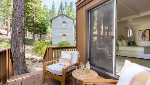 Wolfe by AvantStay | 5mins NorthStar! Fireplace, 2 Private Decks! - Foto 4, Other
