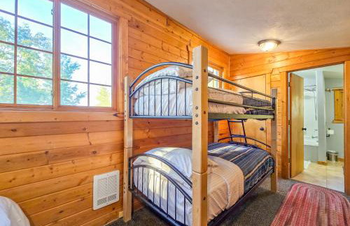 20 min to Yellowstone, Family Cabin, Fire Pit - Photo 21