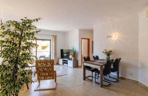 George's Quinta das Palmeiras, a 2 bedroom apartment in luxury complex, walking distance to town - Foto 3